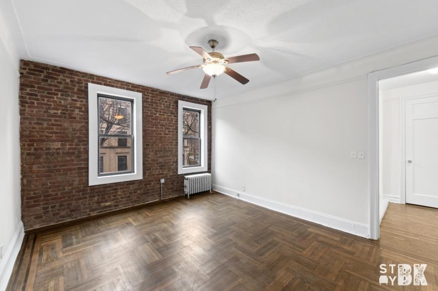 400 Clinton Ave - Photo 2 of 9