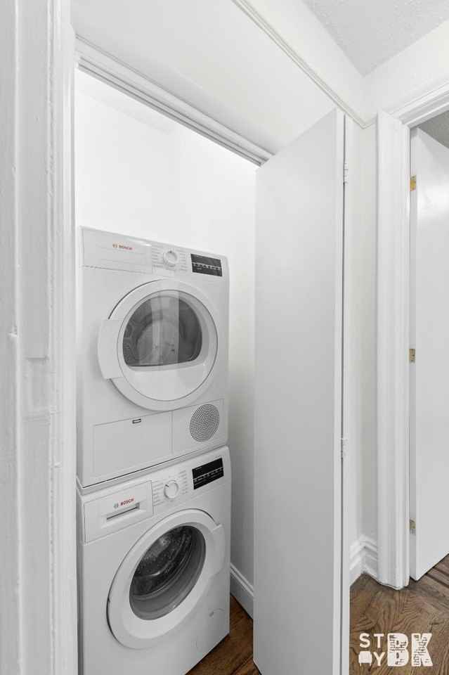 400 Clinton Ave - Photo 5 of 9