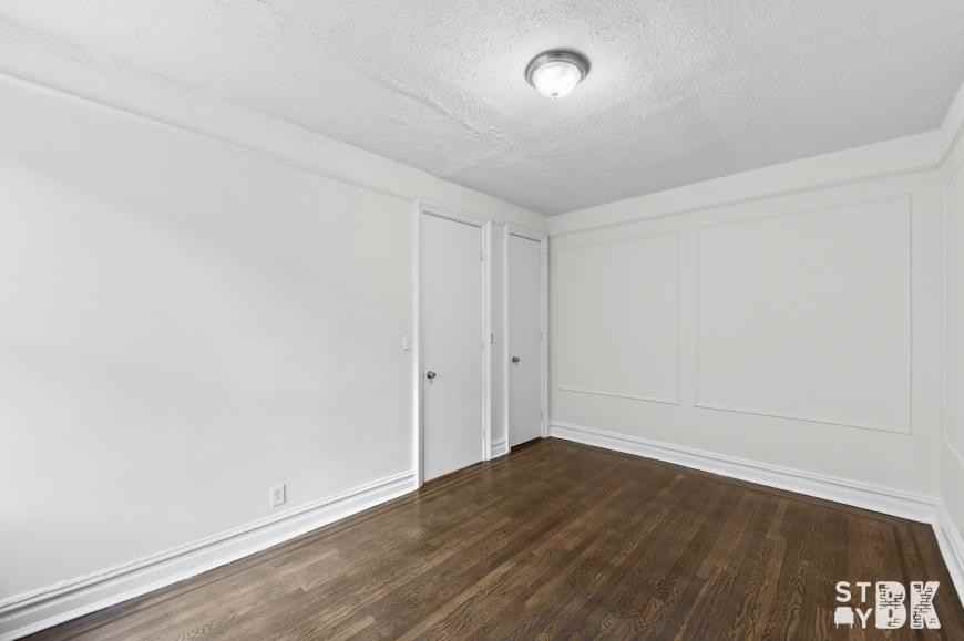 400 Clinton Ave - Photo 7 of 9