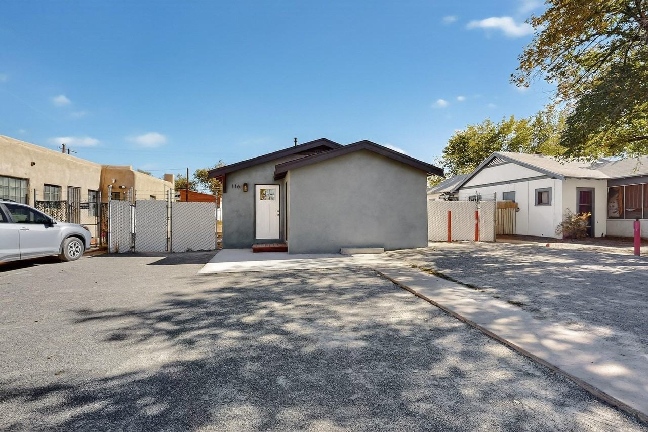 116 Stanford Drive Southeast - Photo 5 of 43