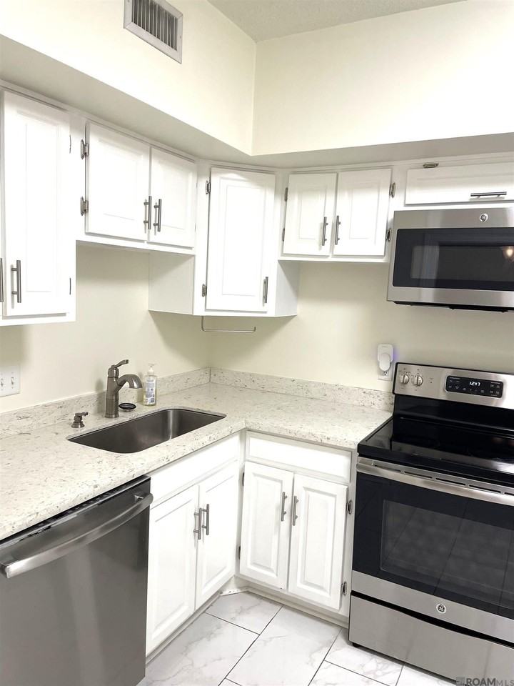 1750 Saint Charles Ave #516 - Photo 3 of 11