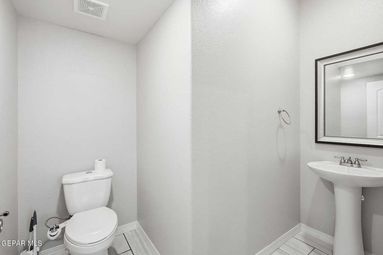 14459 Eastbrook Dr - Photo 6 of 18