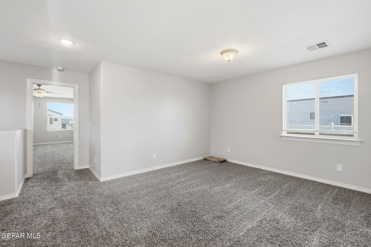 14459 Eastbrook Dr - Photo 7 of 18