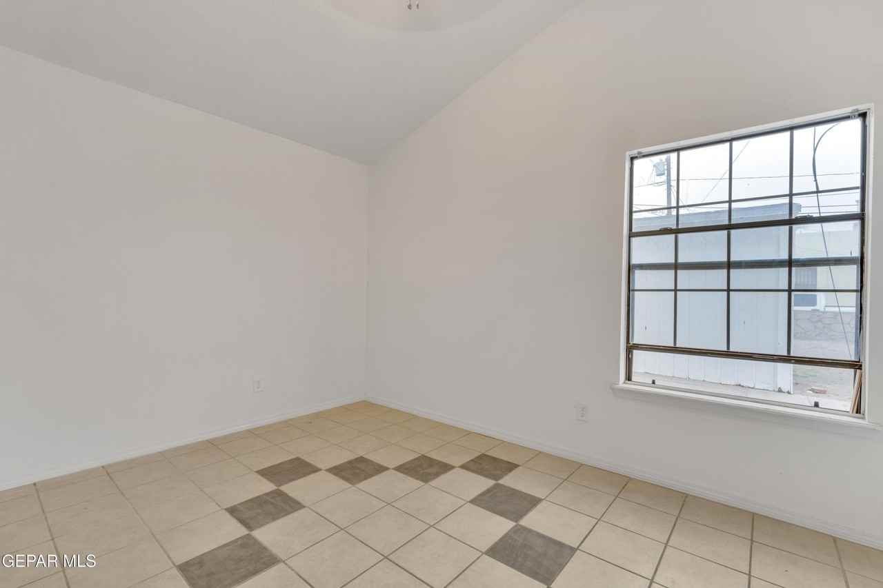 3700 La Luz Ave Unit B #B - Photo 3 of 15