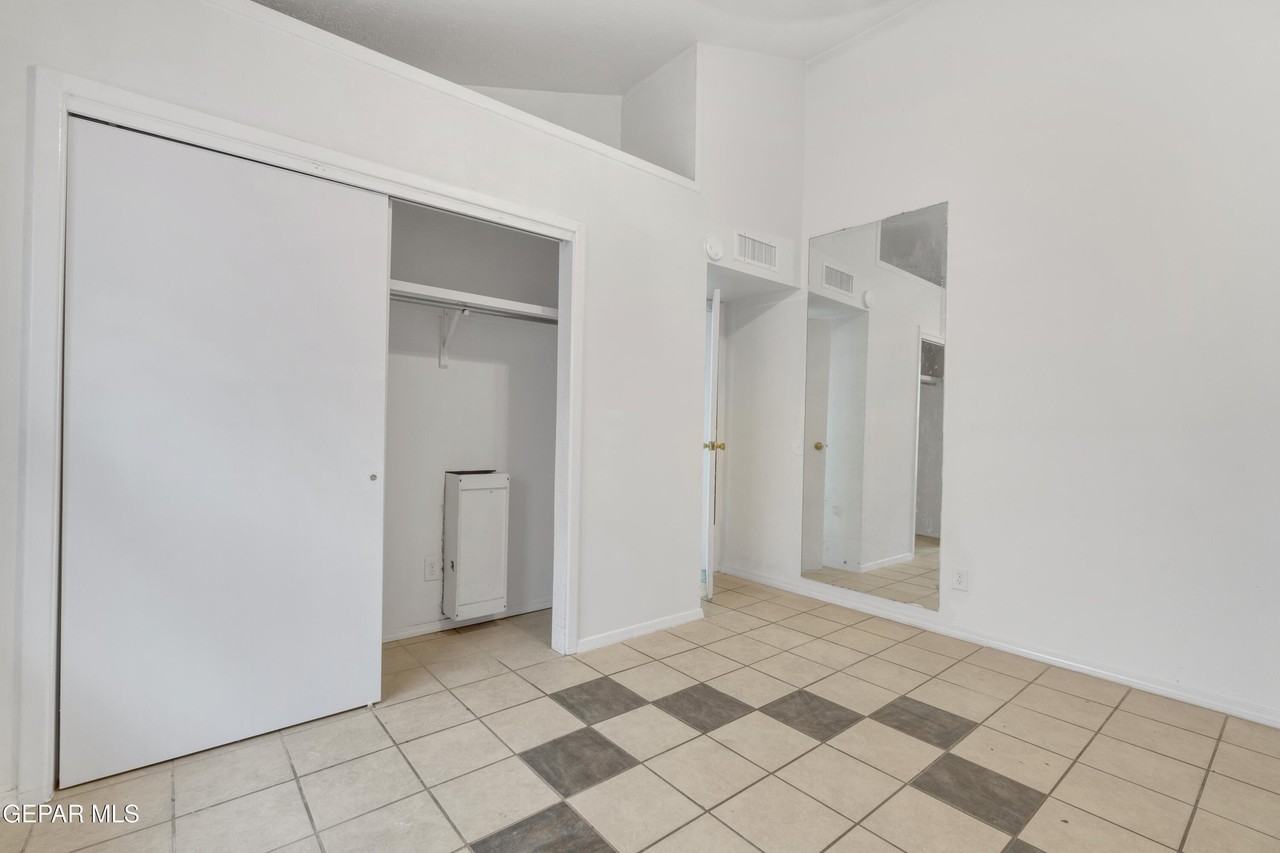 3700 La Luz Ave Unit B #B - Photo 6 of 15