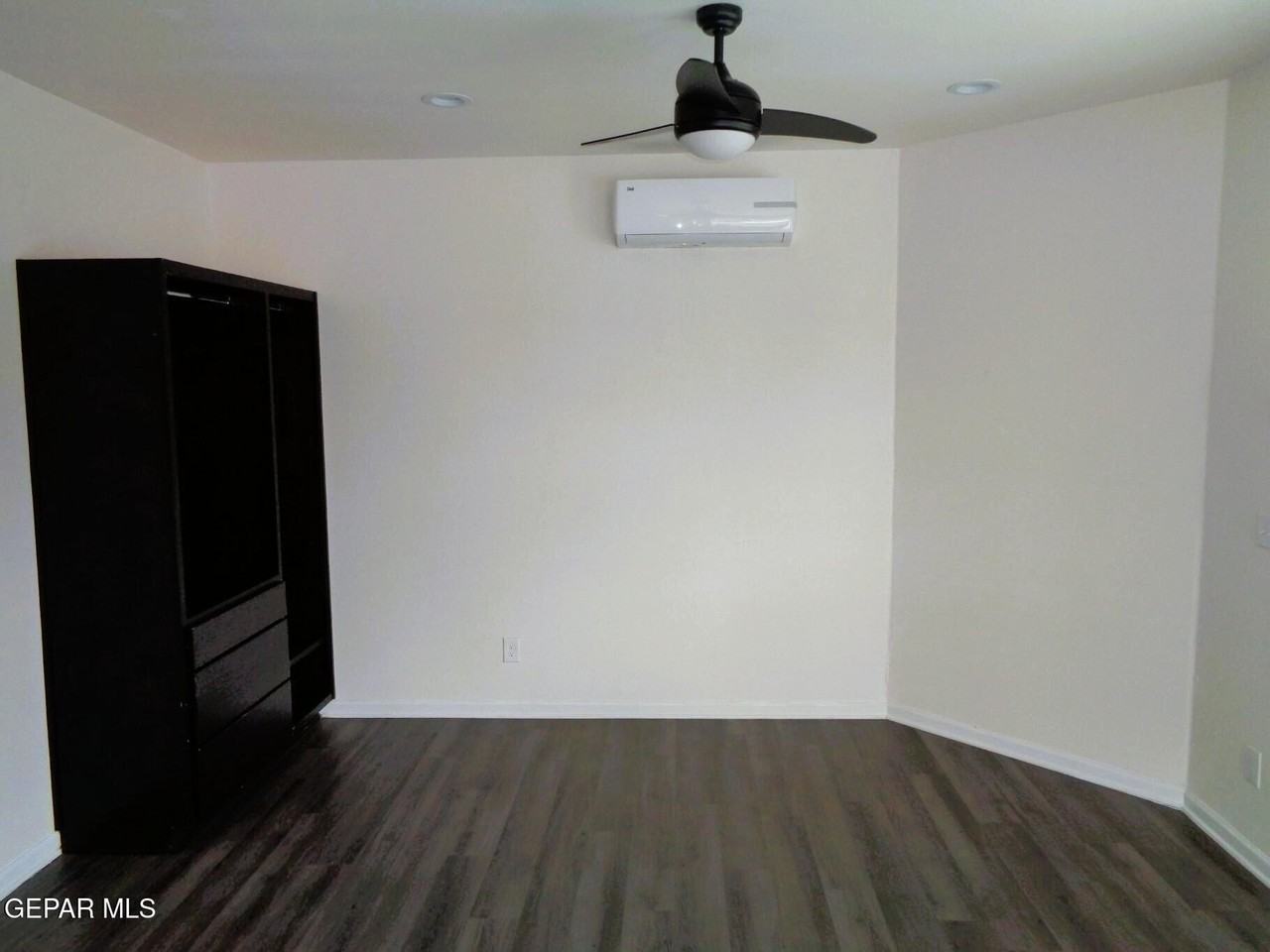 1964 Murchison Dr Apt 1a #1A - Photo 4 of 9