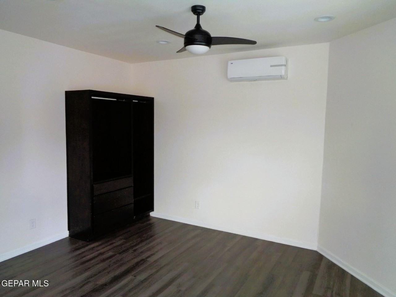 1964 Murchison Dr Apt 1a #1A - Photo 5 of 9