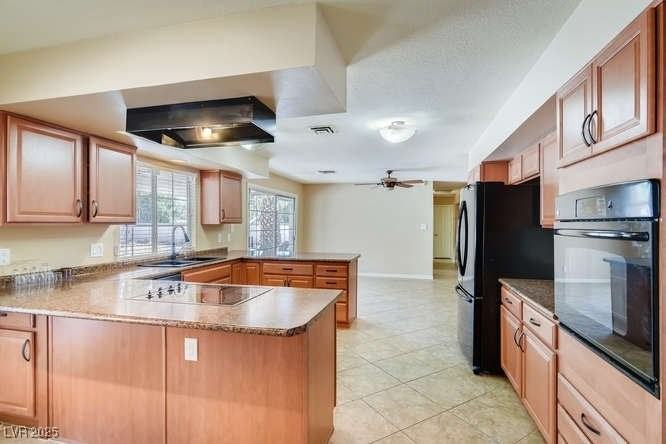 1505 Strong Dr - Photo 5 of 11