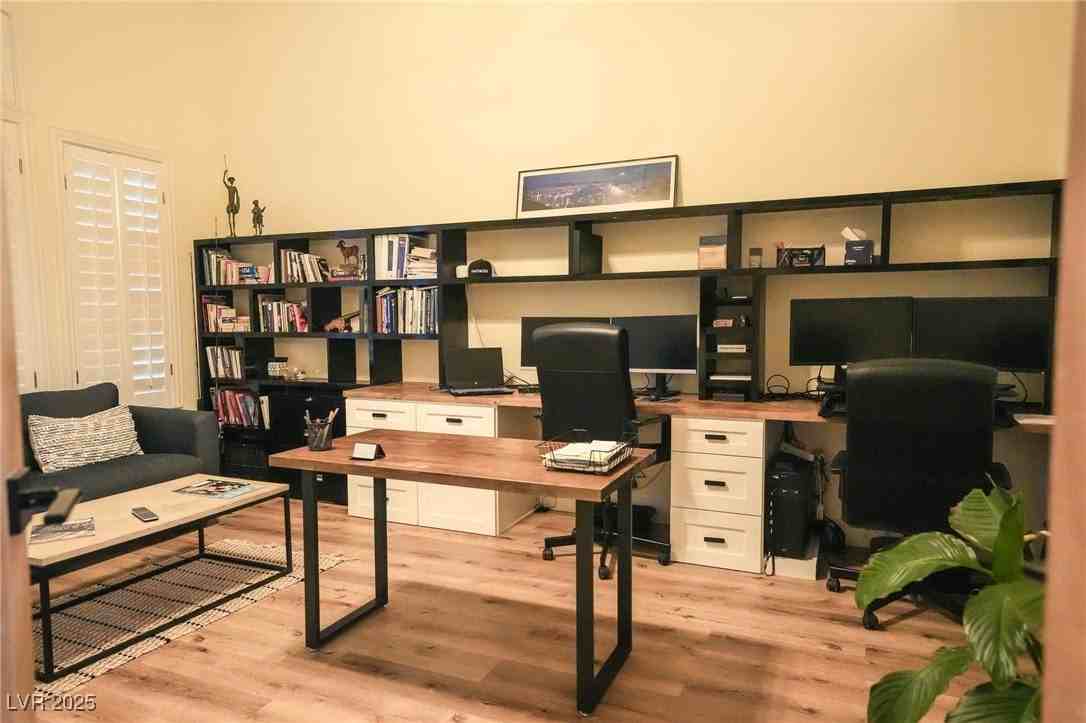 10738 Tapestry Winds St - Photo 5 of 34