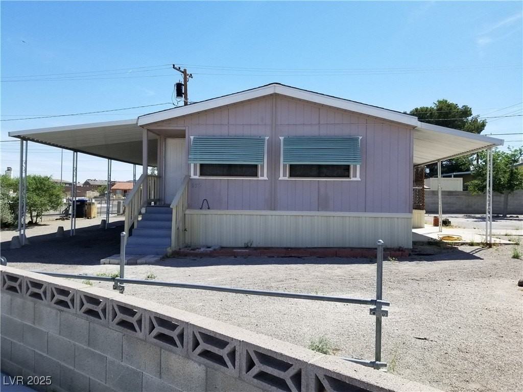 252 Navajo Dr - Photo 2 of 19