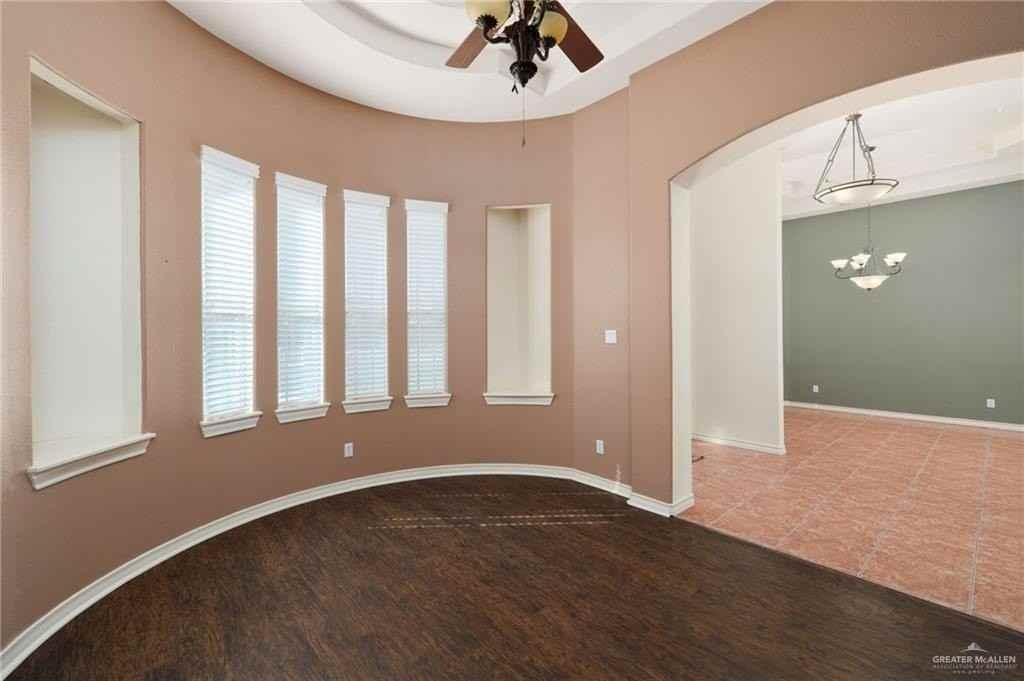 2111 E 25th St - Photo 3 of 19