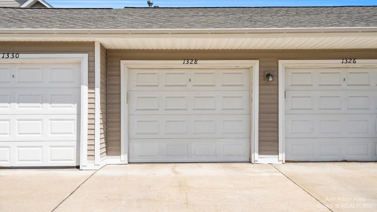 1328 Heatherwood Ln - Photo 5 of 27