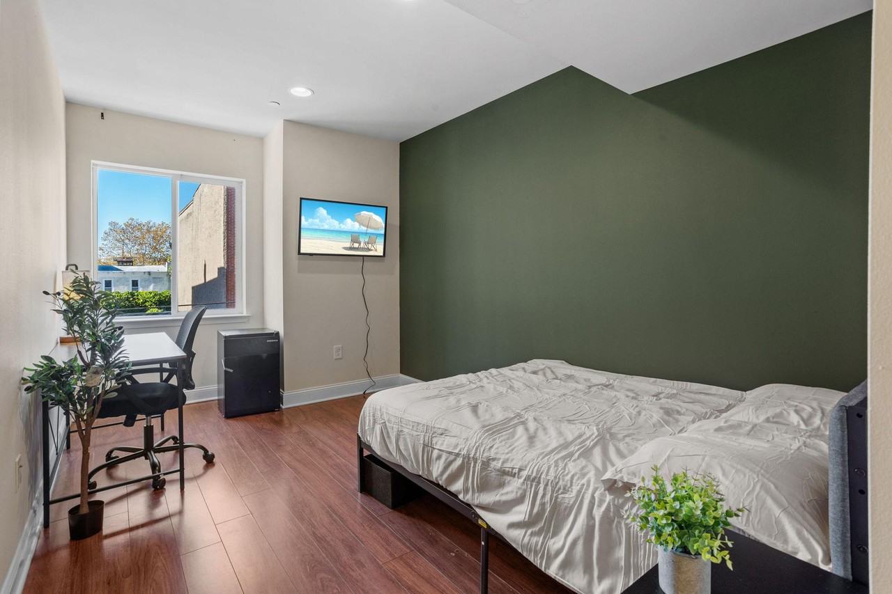 N 17th St - Photo 7 of 10