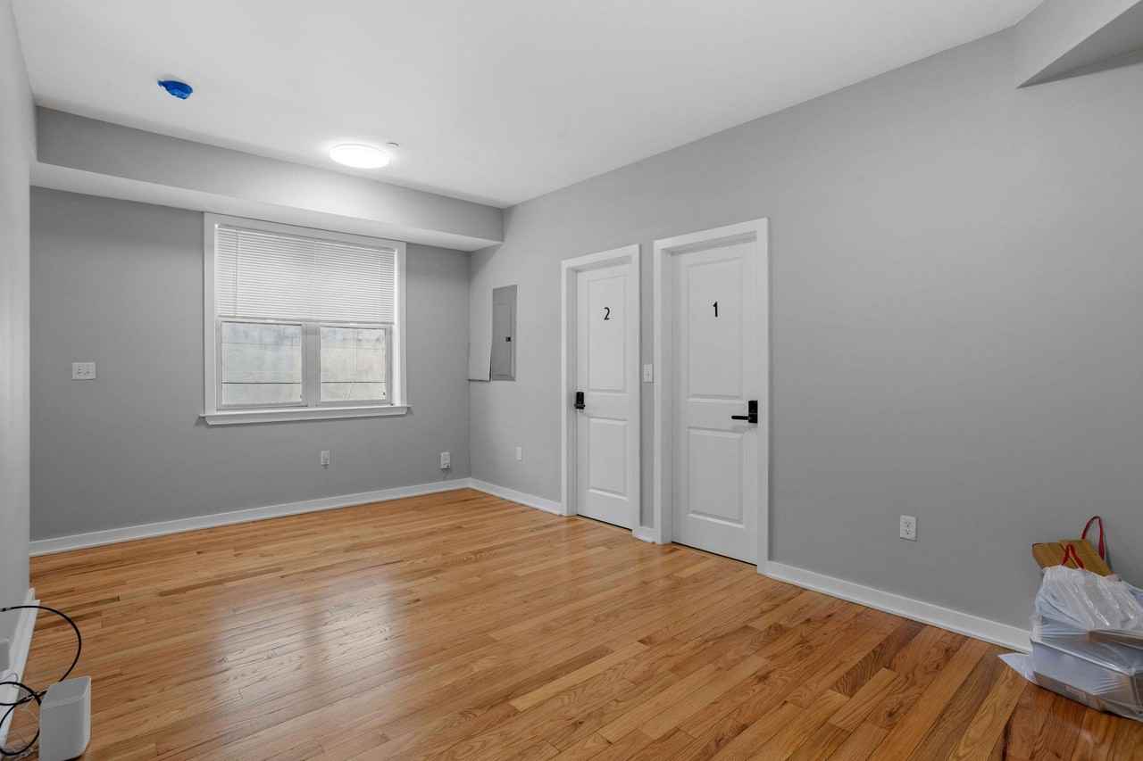 W Berks St - Photo 2 of 12