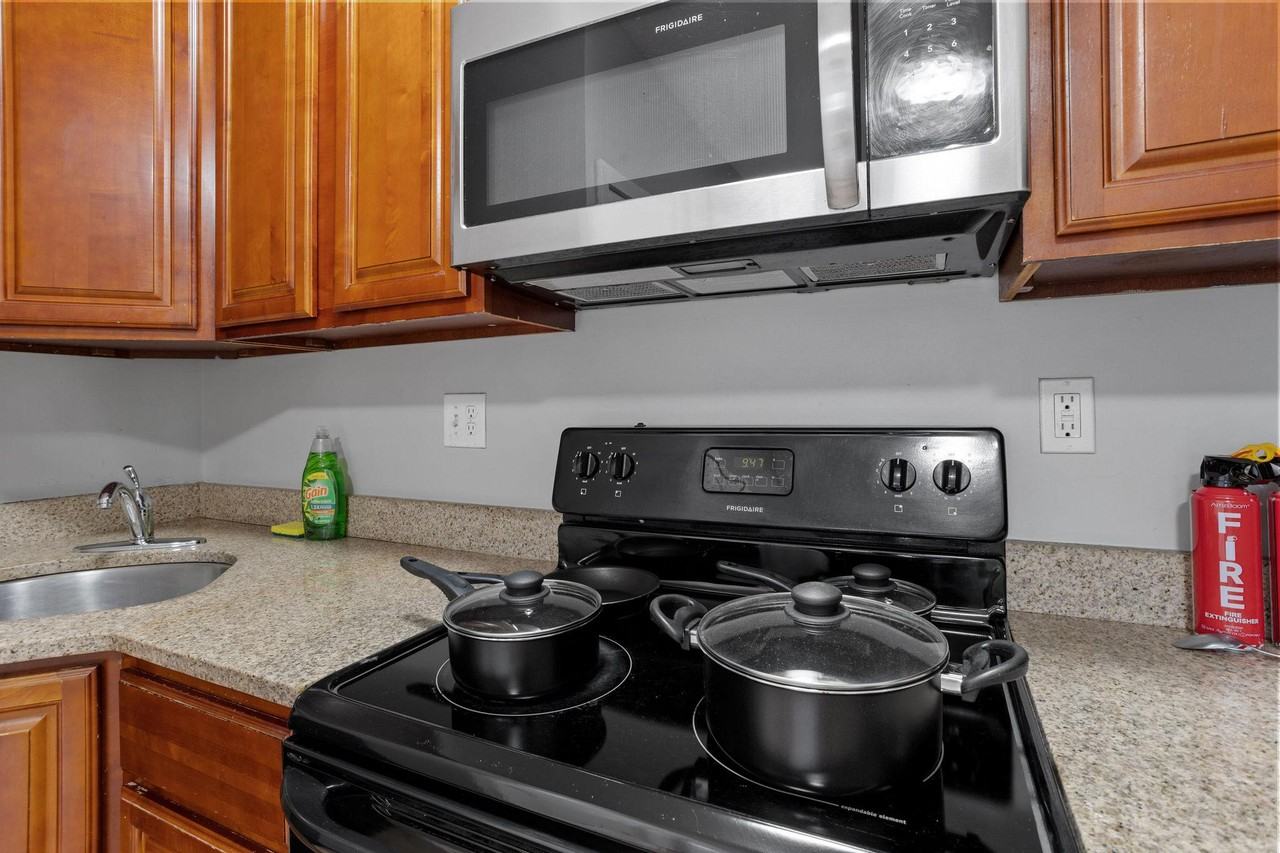 W Berks St - Photo 4 of 12