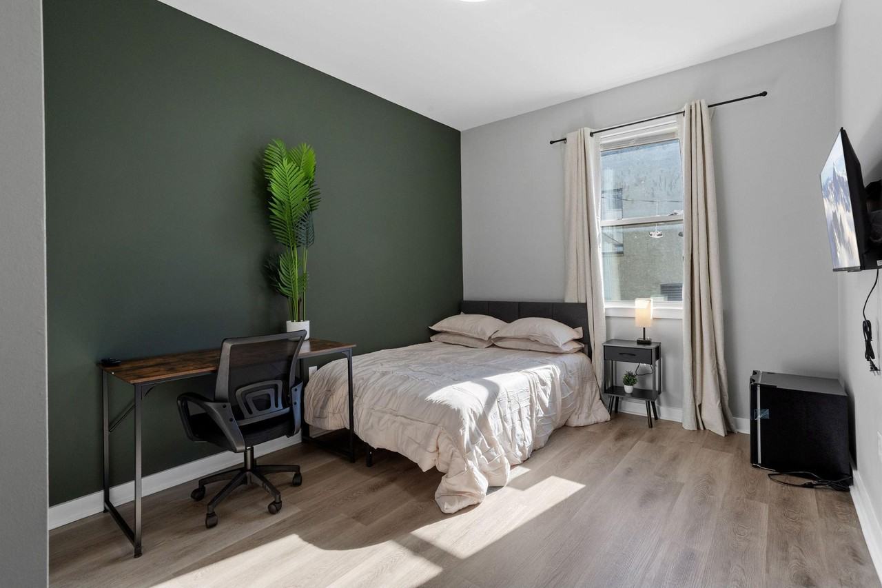 W Berks St - Photo 7 of 12