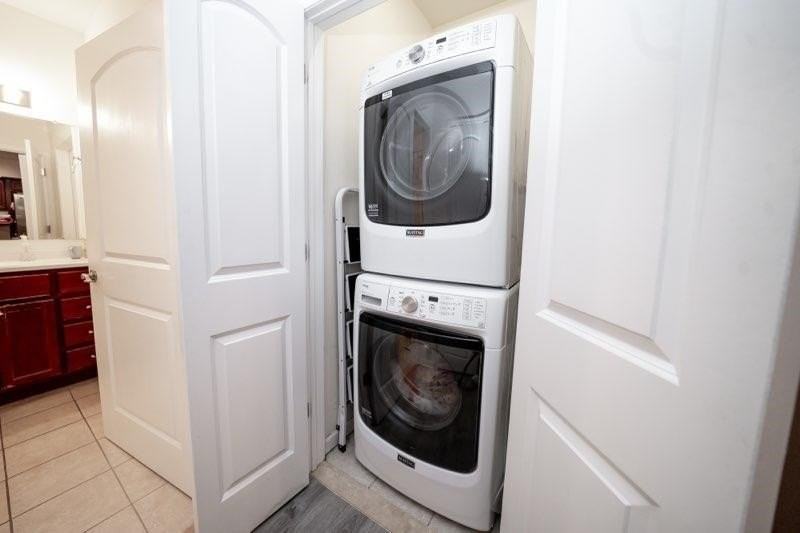 5903 Jefferson St #302 - Photo 6 of 8