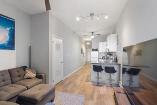 813 Park Ave #5L - Photo 1 of 1