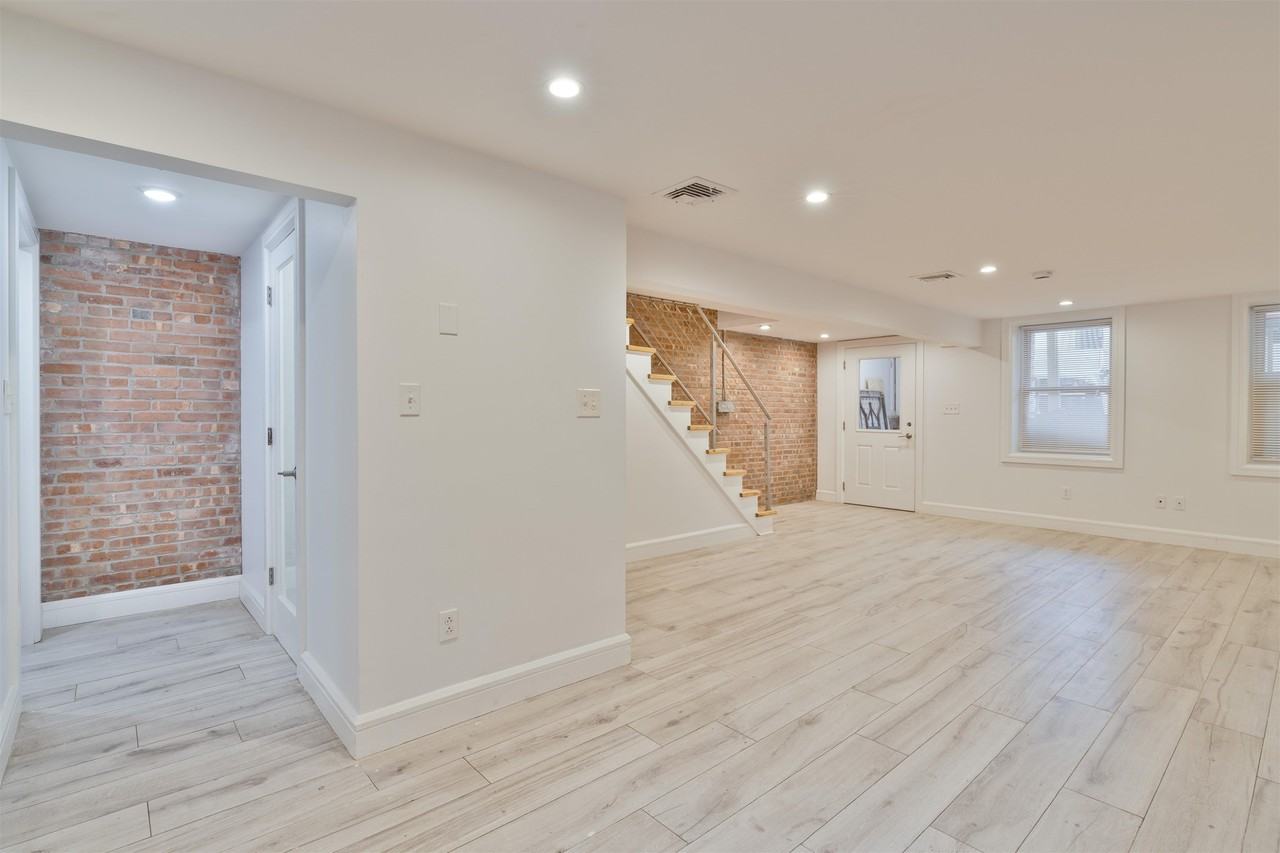 47 Poplar St #1 - Photo 4 of 18