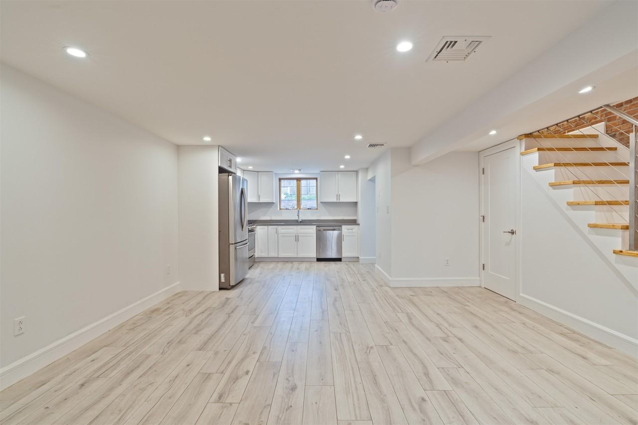 47 Poplar St #1 - Photo 5 of 18