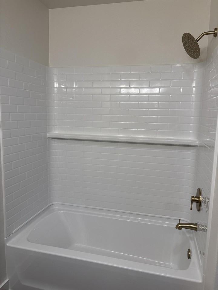 2143 Langford Ave - Photo 6 of 10