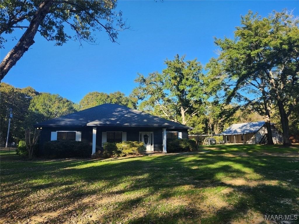 1174 Old Prattville Rd - Photo 2 of 50