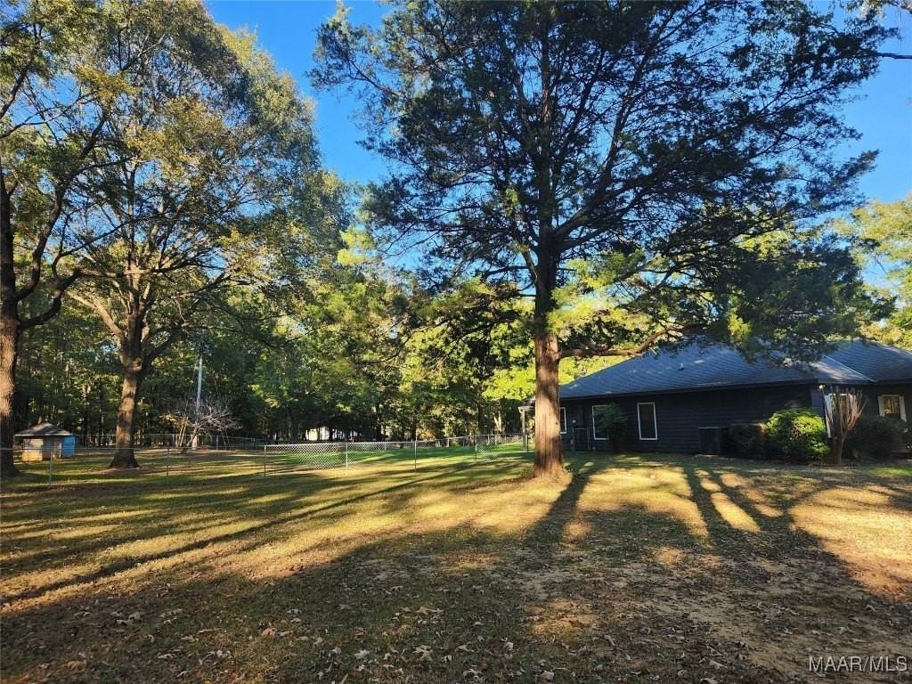 1174 Old Prattville Rd - Photo 3 of 50