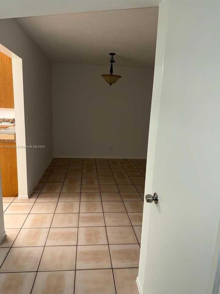 9203 Hampshire Drive #12 - Photo 7 of 19