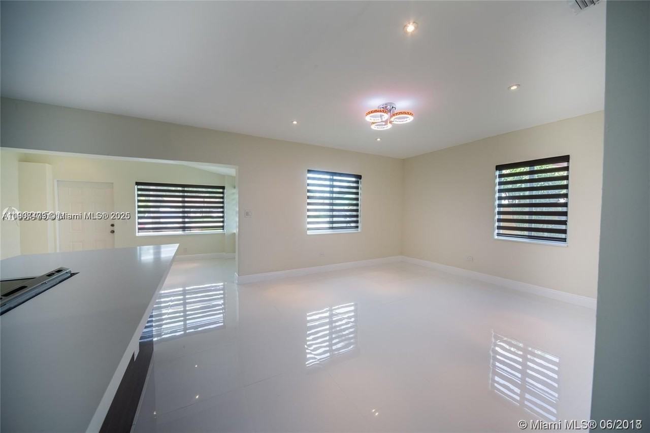 1748 Ne 180th St - Photo 4 of 12