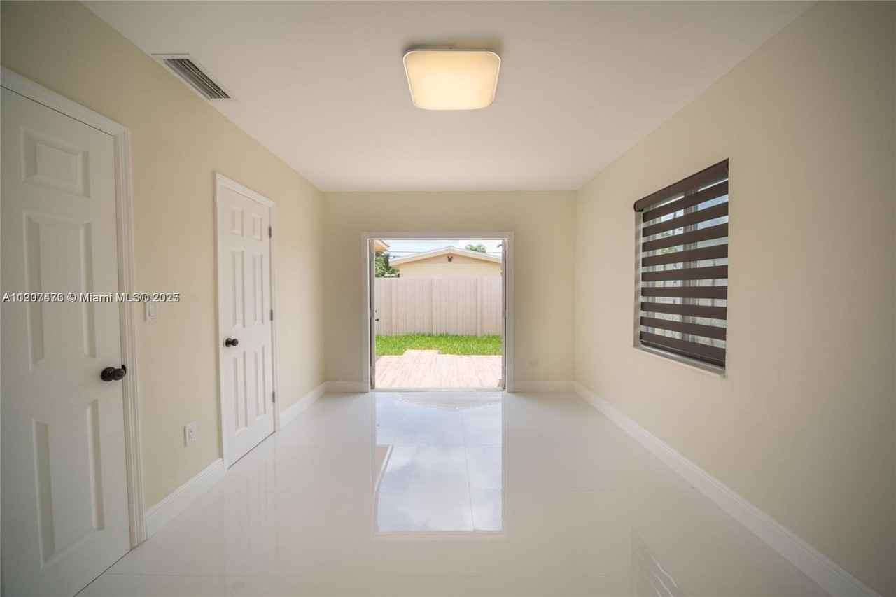 1748 Ne 180th St - Photo 7 of 12