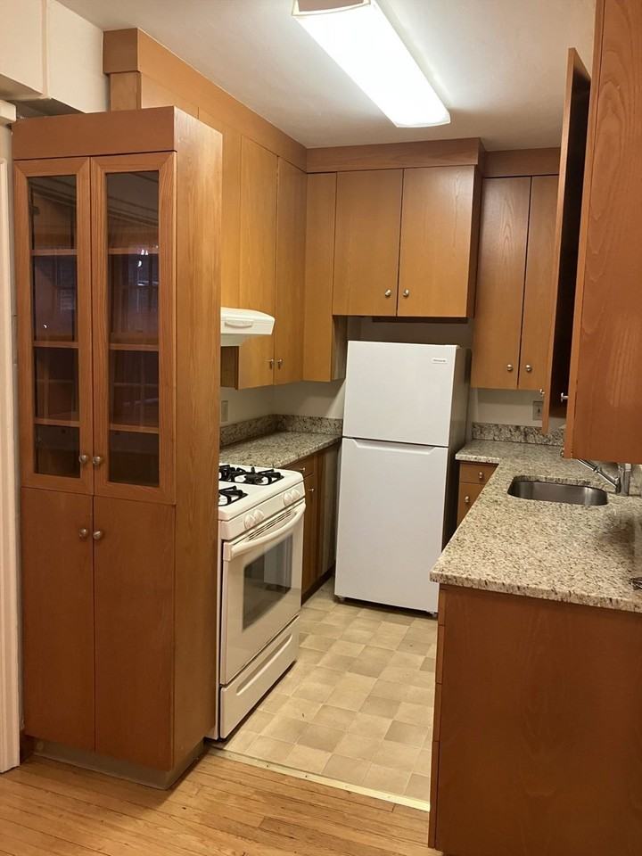 988 Memorial Dr #389 - Photo 2 of 8