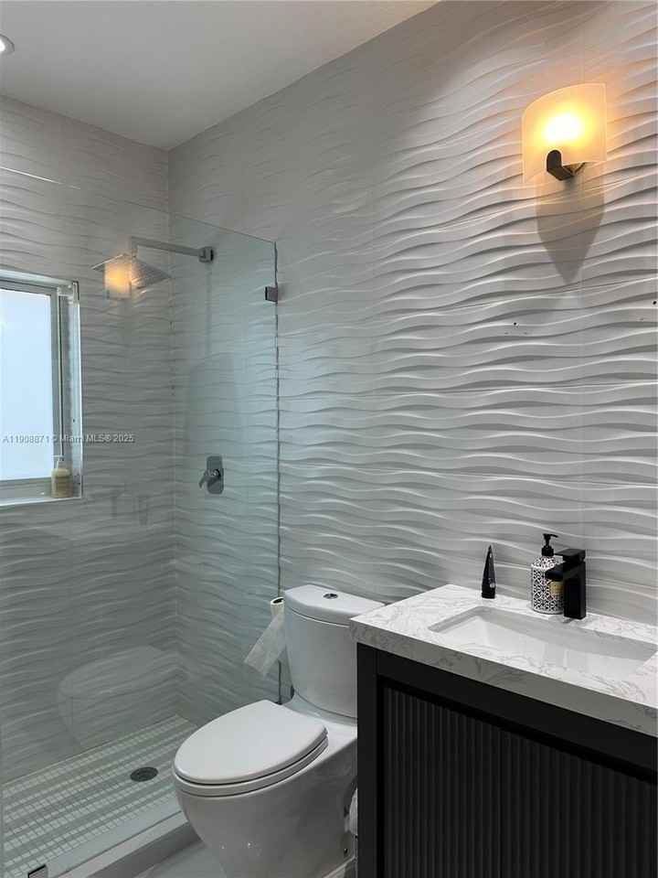 7060 Nw 107th Pl #7060 - Photo 4 of 10