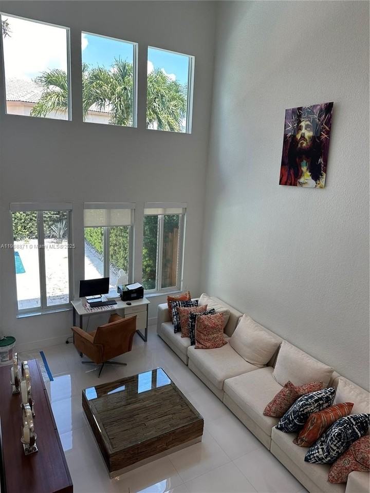 7060 Nw 107th Pl #7060 - Photo 5 of 10