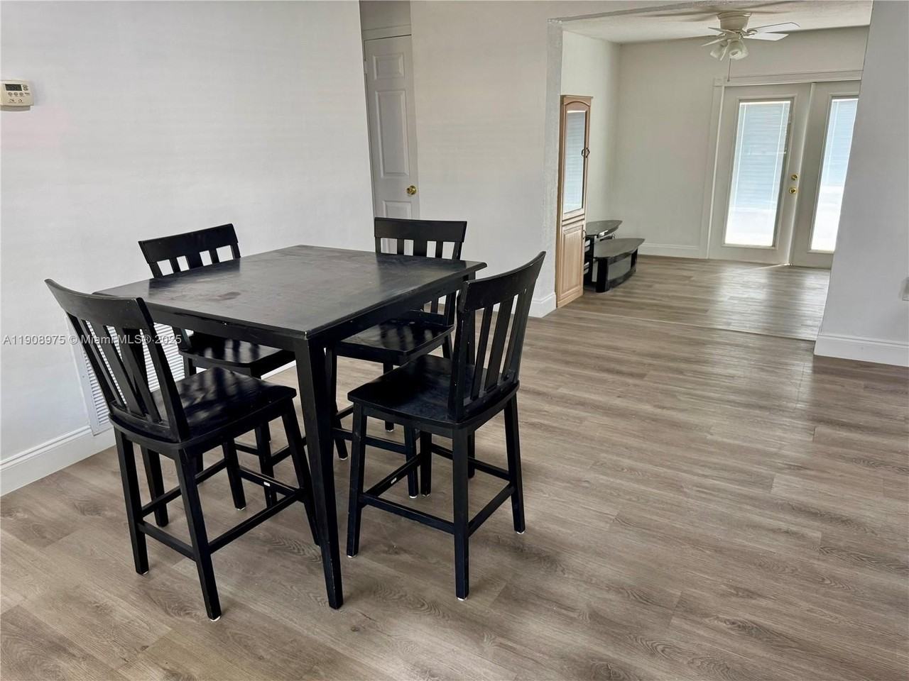 6320 Mayo St - Photo 5 of 12