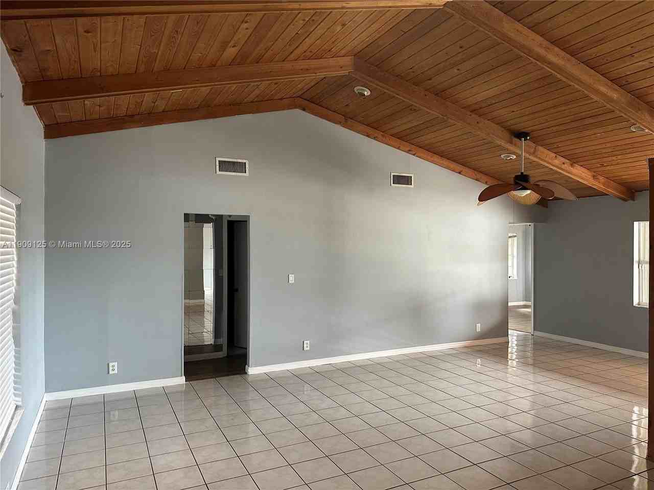 1107 Southwest 83rd Avenue - Photo 3 of 32