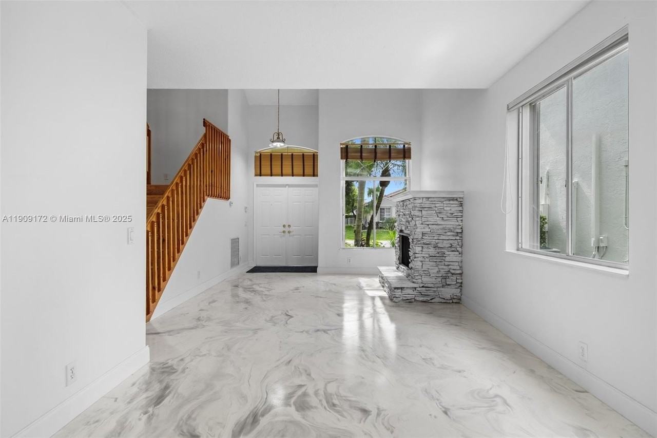 4593 Nw 7th Pl #4593 - Photo 3 of 50