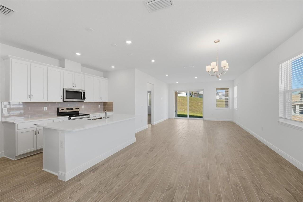 2100 Maverick Ct - Photo 2 of 25