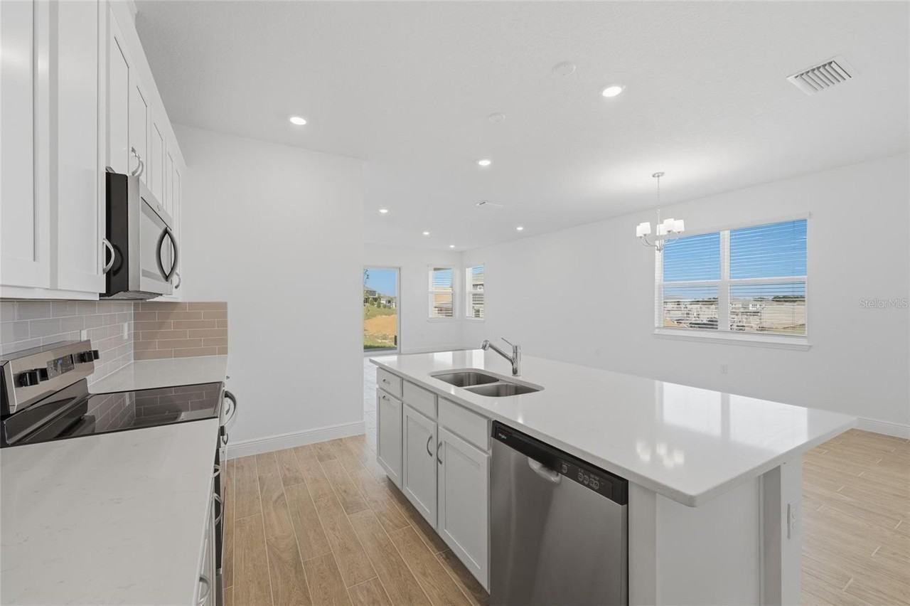 2100 Maverick Ct - Photo 5 of 25