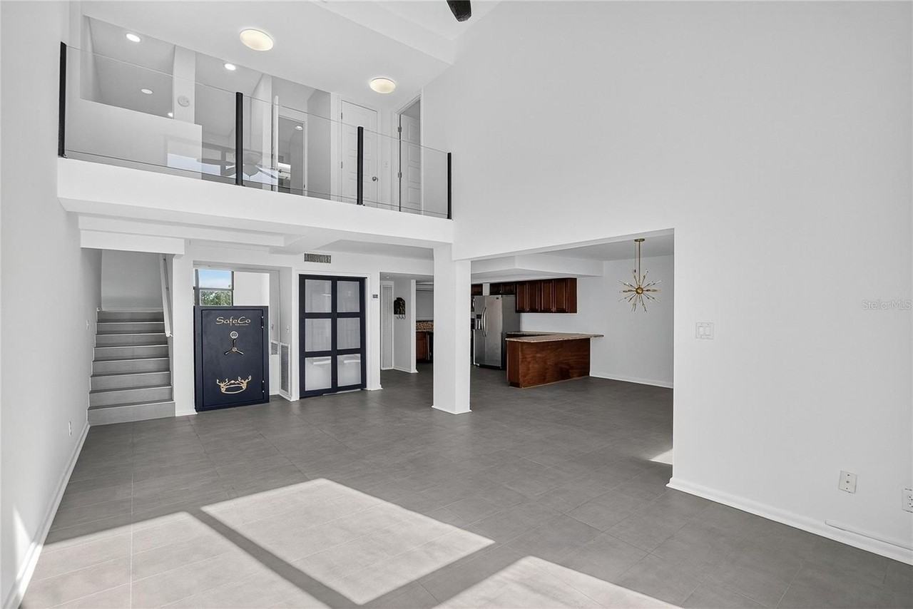 13618 Greenfield Dr #405 - Photo 3 of 50