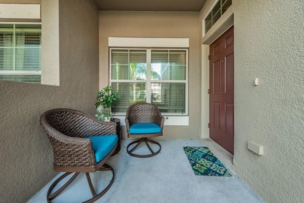 12562 Streamdale Dr - Photo 3 of 46