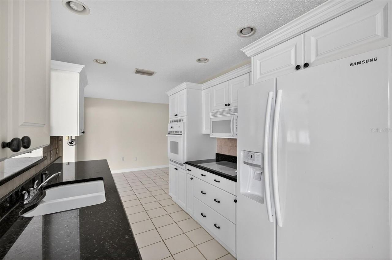 4300 50th Pl S - Photo 3 of 45