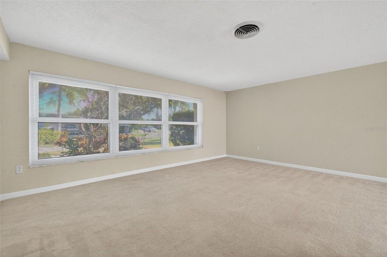 4300 50th Pl S - Photo 7 of 45