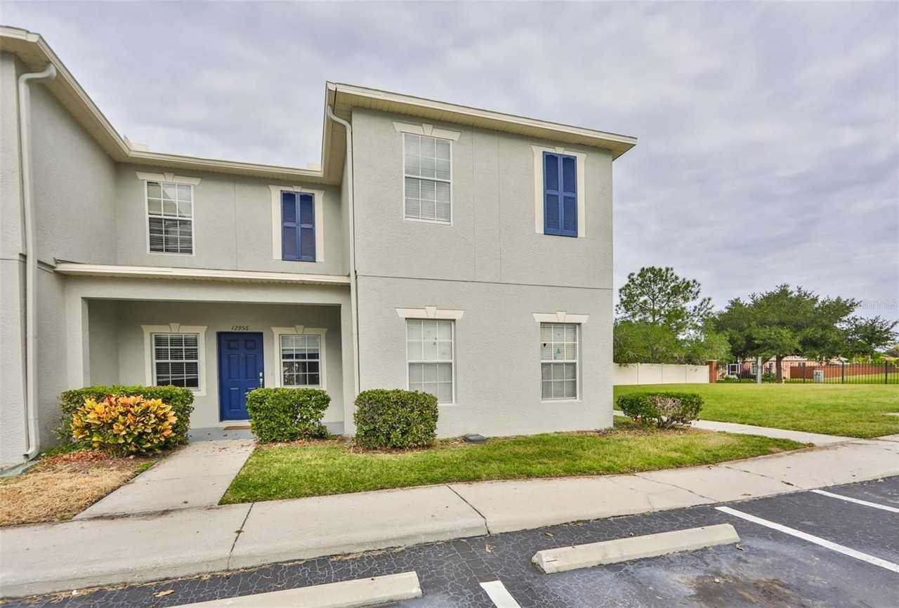 12956 Kings Crossing Drive - Photo 2 of 32