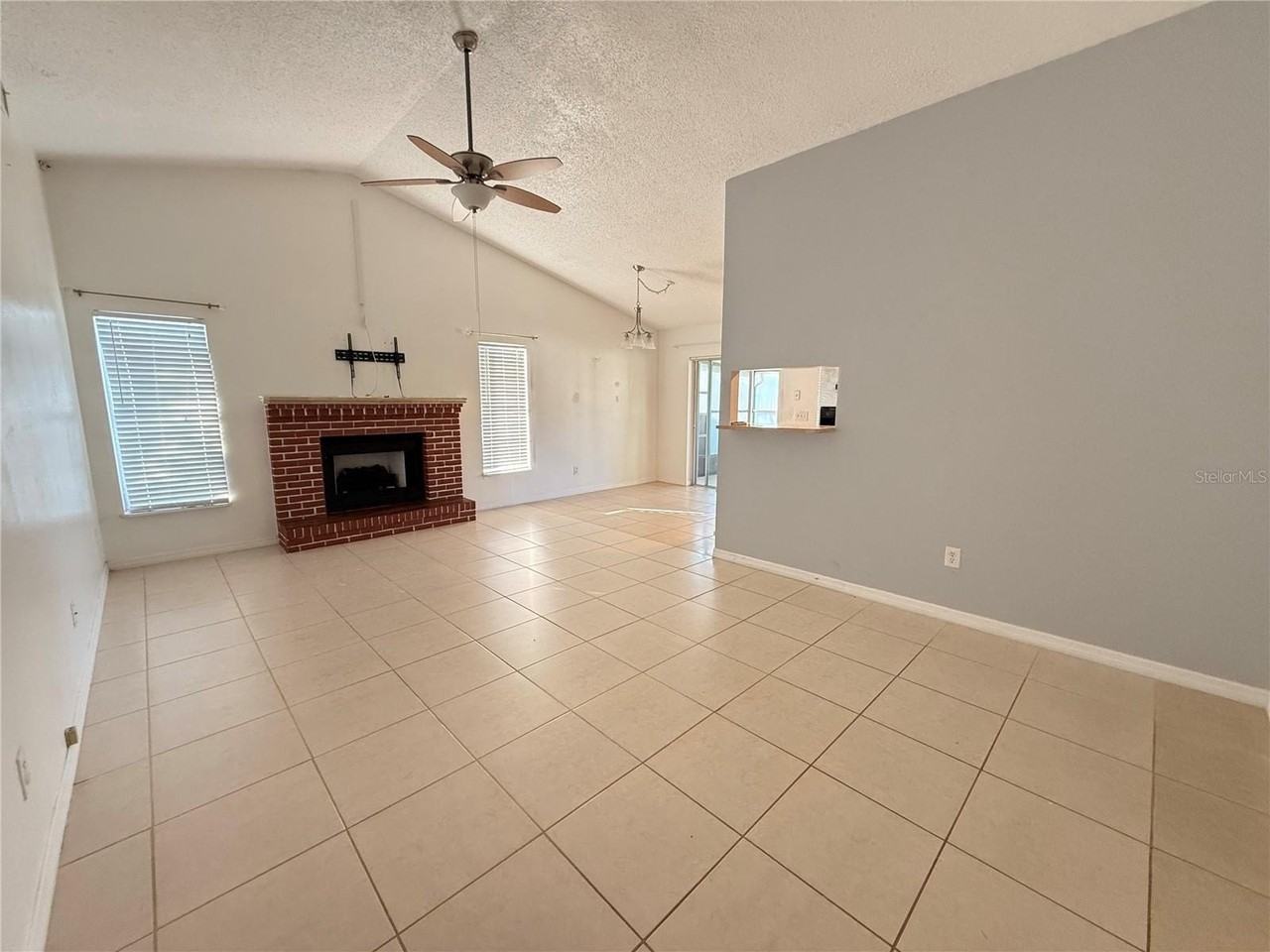 10922 Tailfeather Ct - Photo 2 of 18