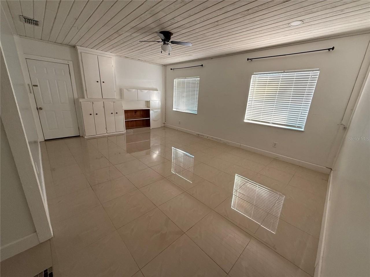 10922 Tailfeather Ct - Photo 3 of 18