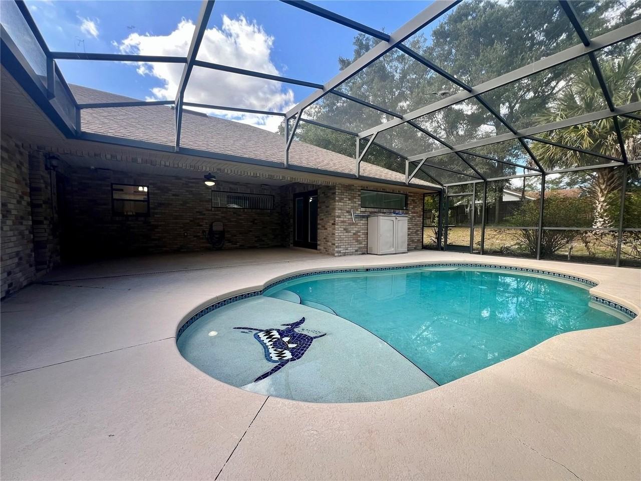 1156 S Carpenter Ave - Photo 4 of 25