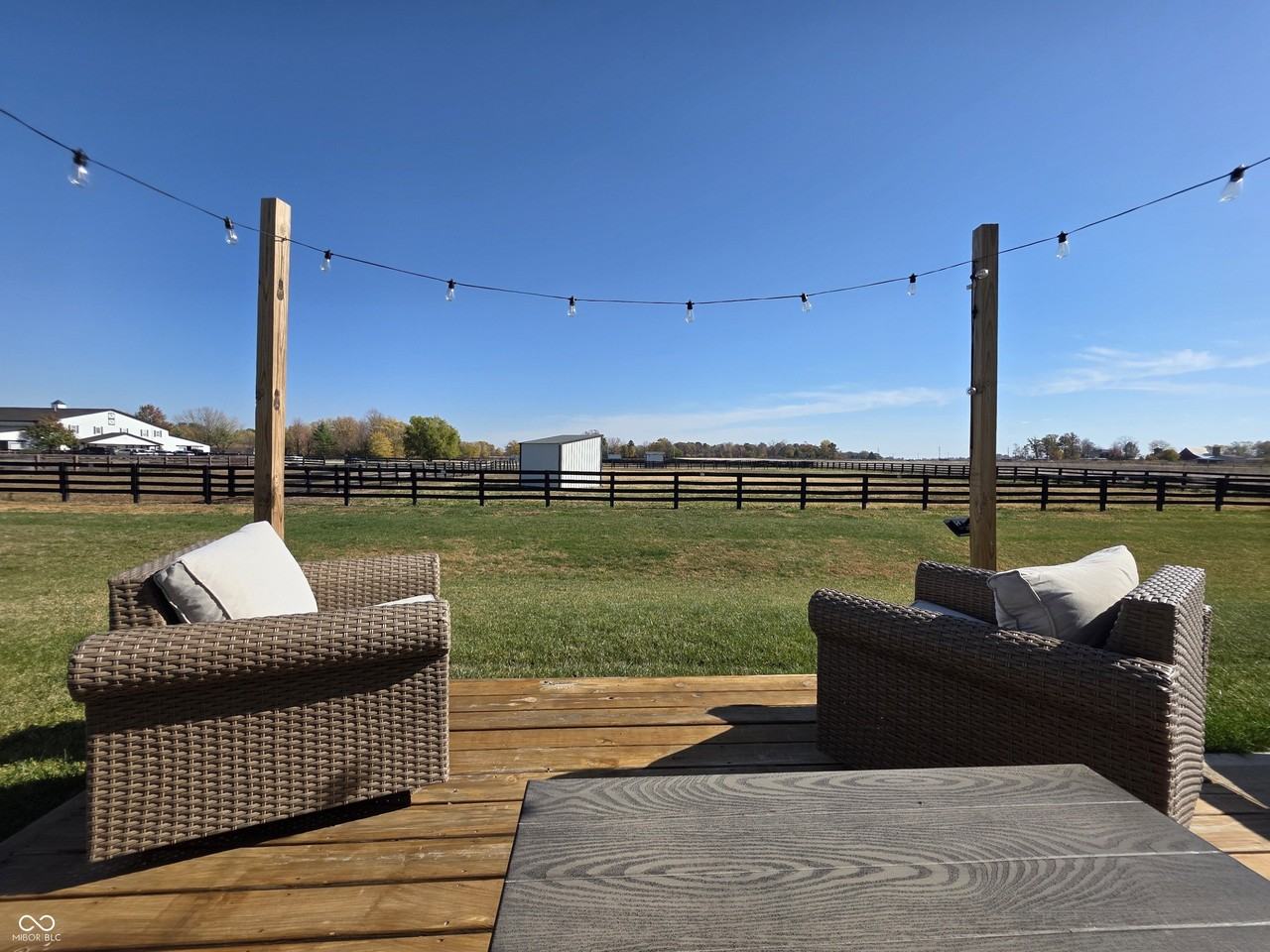 1461 Bigleaf Dr - Photo 6 of 7