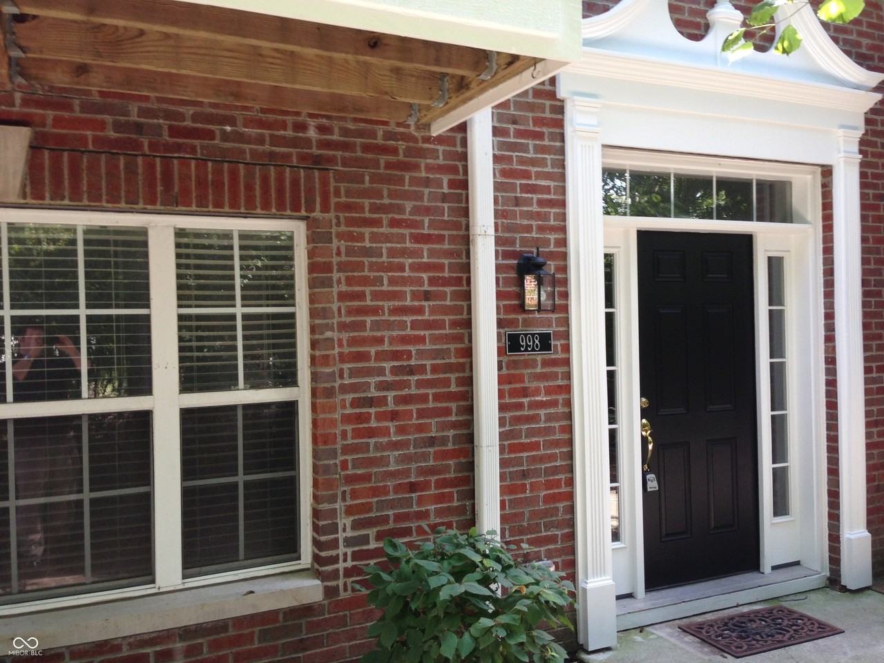 998 3rd Ave Nw - Photo 2 of 15