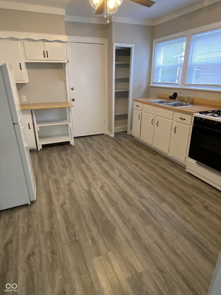 5338 Winthrop Avenue - Photo 5 of 14