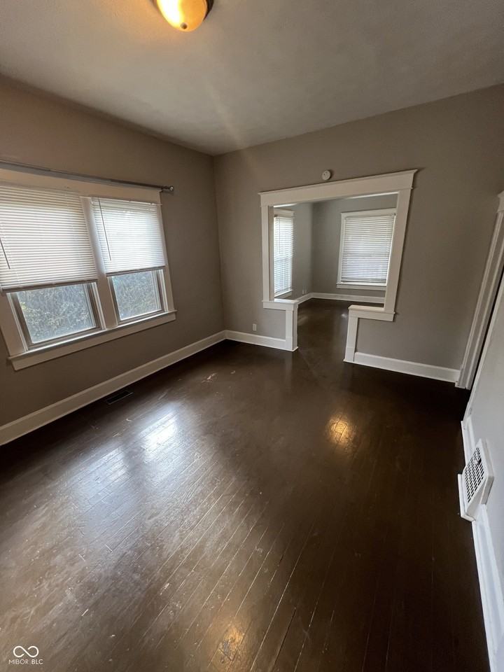 4113 Cornelius Ave - Photo 6 of 20